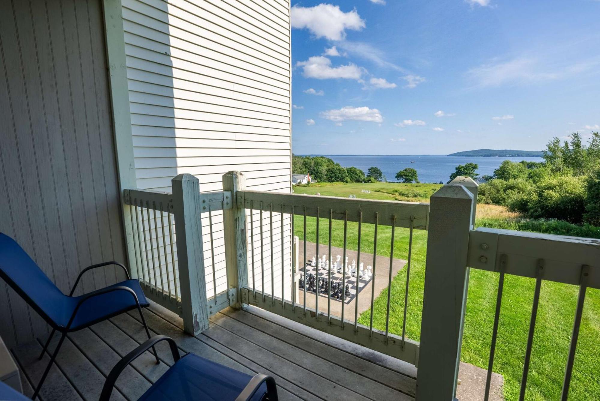 Fireside Inn, Ocean'S Edge Belfast Extérieur photo